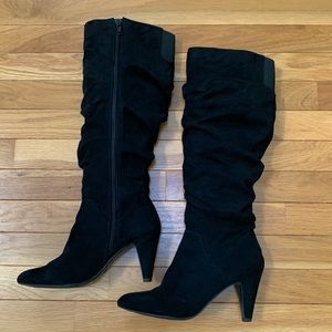 EUC Worthington Lara Memory Foam Faux Suede Slouchy Heeled Boots